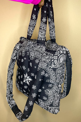 BANDANA PUFFER BAG